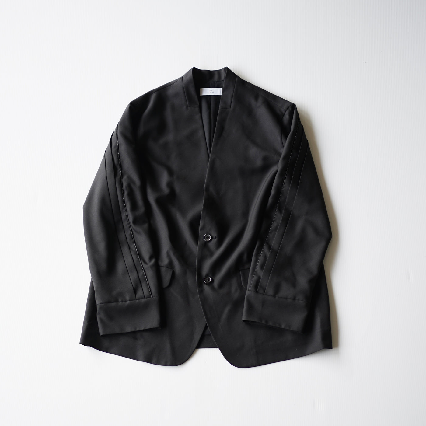 Polyester linon pleated sleeve collarless jacket