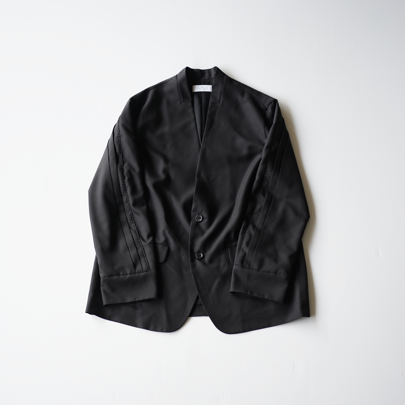 Polyester linon pleated sleeve collarless jacket
