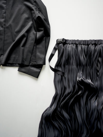 [Pre-order] Aurora cloth double side pleated skirt / black