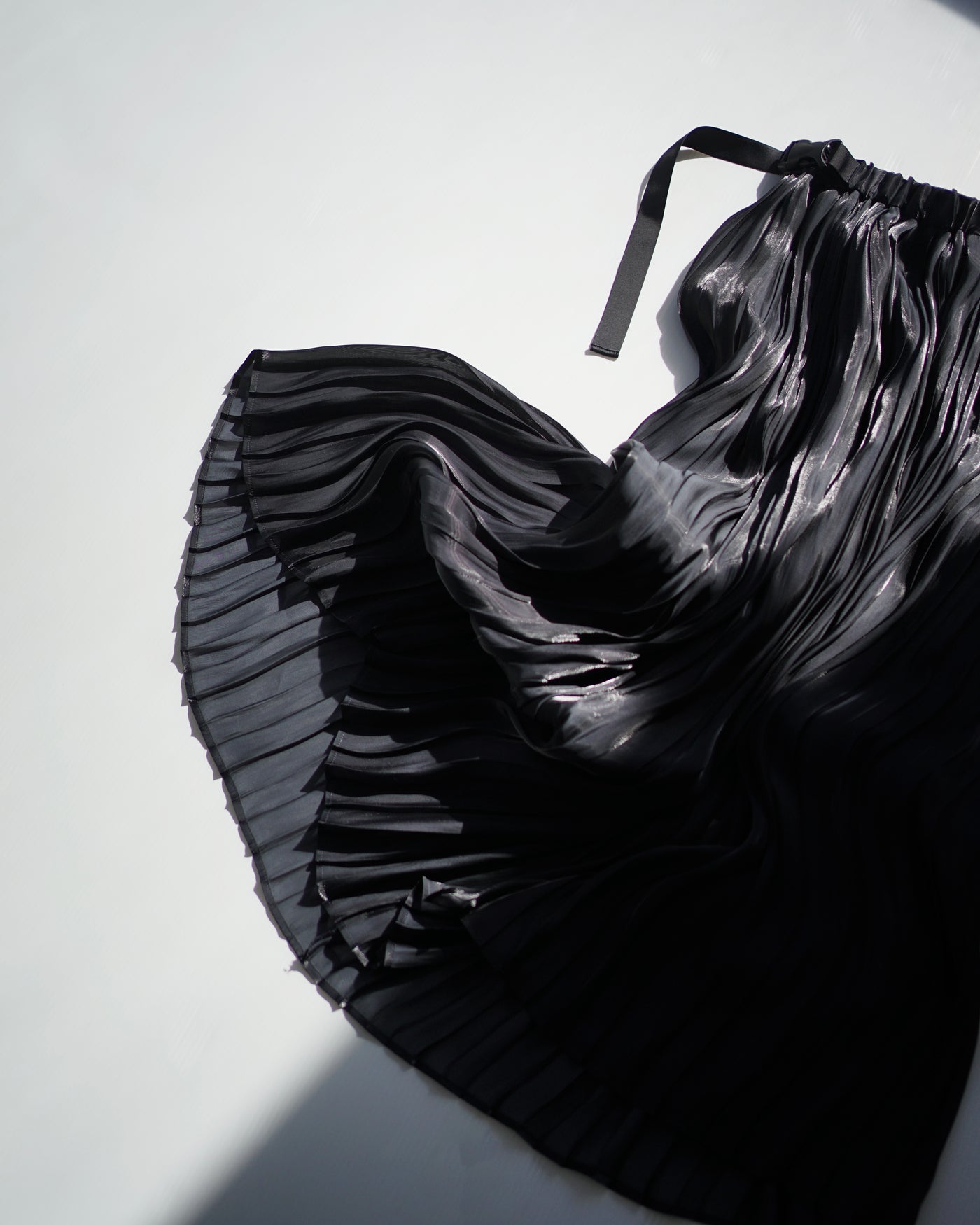 [Pre-order] Aurora cloth double side pleated skirt / black