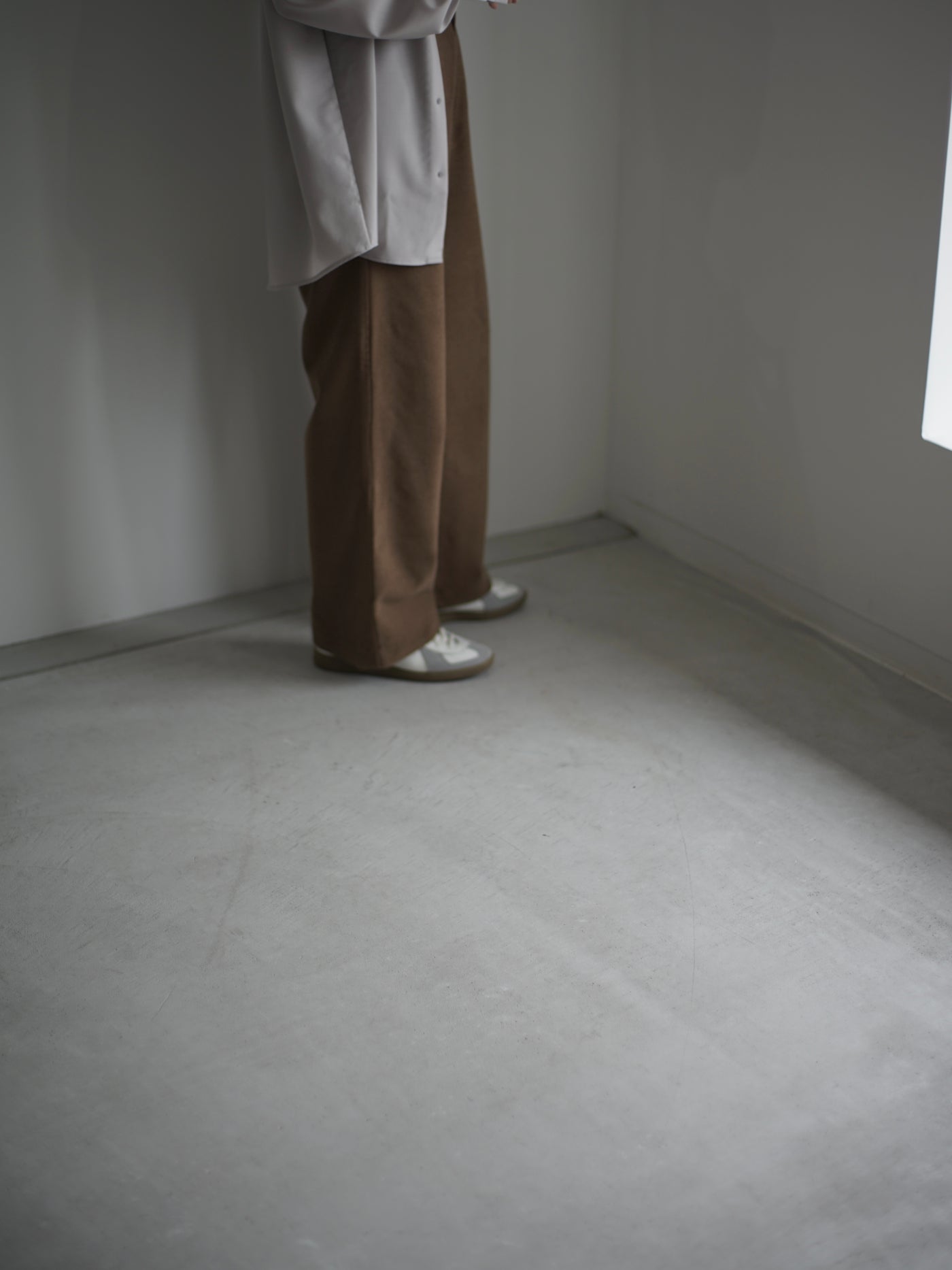 [Pre-order] Wool & Cashmere corduroy tuck slacks