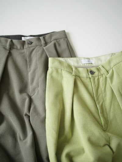 Wool & Cashmere corduroy tuck slacks