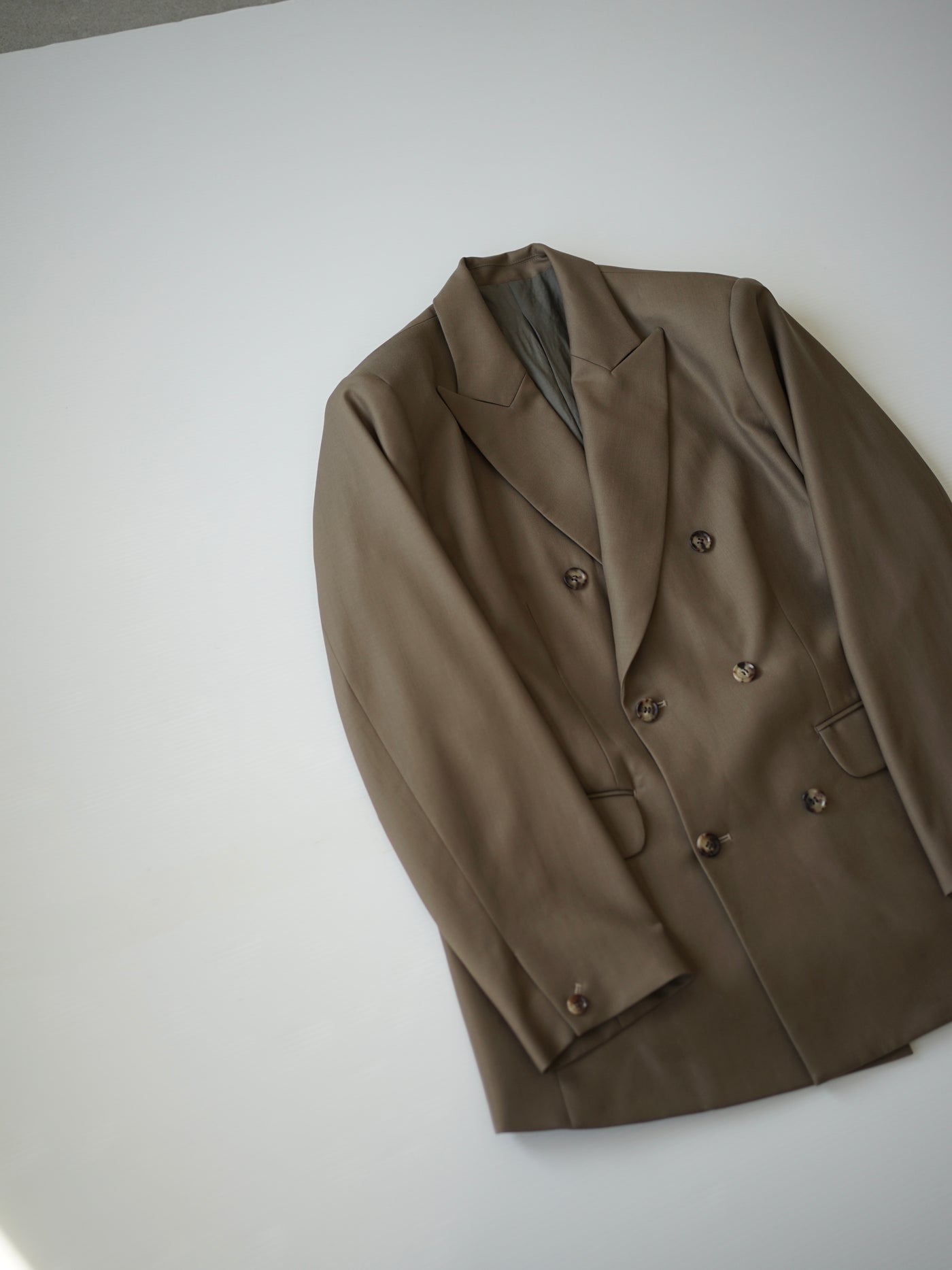 Super120`s wool twill double breasted jacket