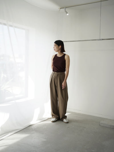 Super120`s wool twill tuck slacks